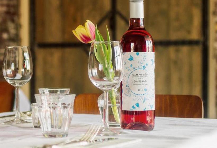 ホテル Restaurant De Baronie