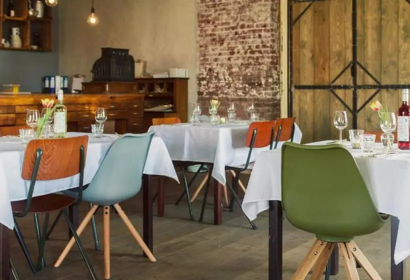 호텔 Restaurant De Baronie