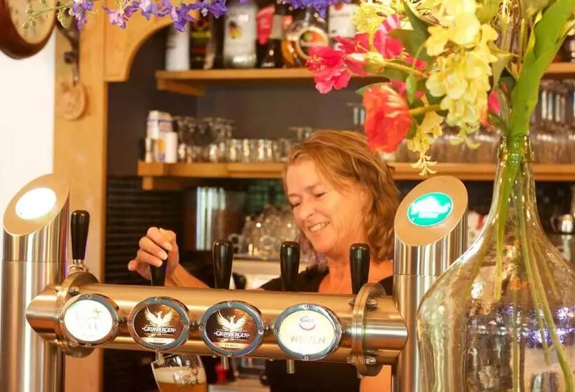 هتل De Kruishoeve