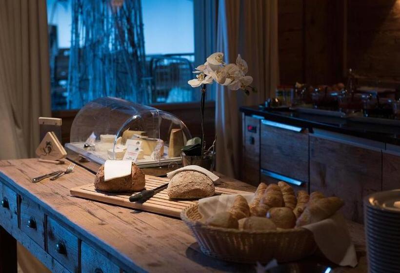 ホテル Des Alpes Superieur