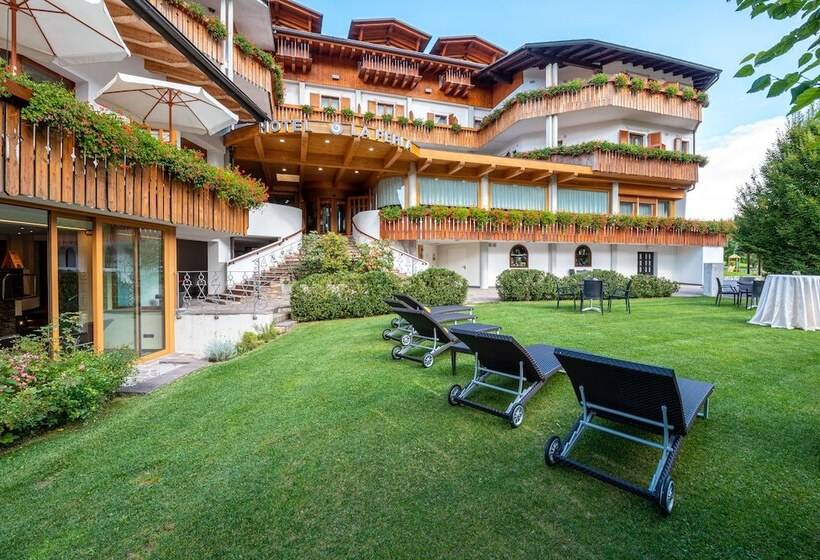 בית מלון כפרי La Perla