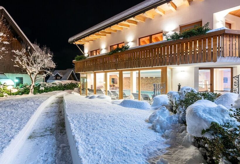 בית מלון כפרי La Perla