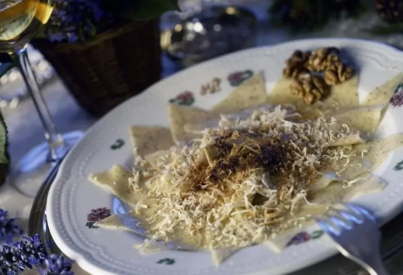 בית מלון כפרי La Perla