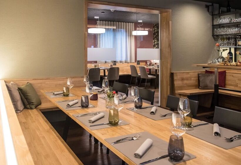 ホテル Restaurant Rebstock