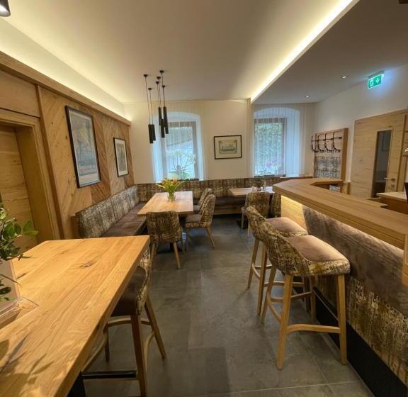 ホテル Restaurant Thadeushof