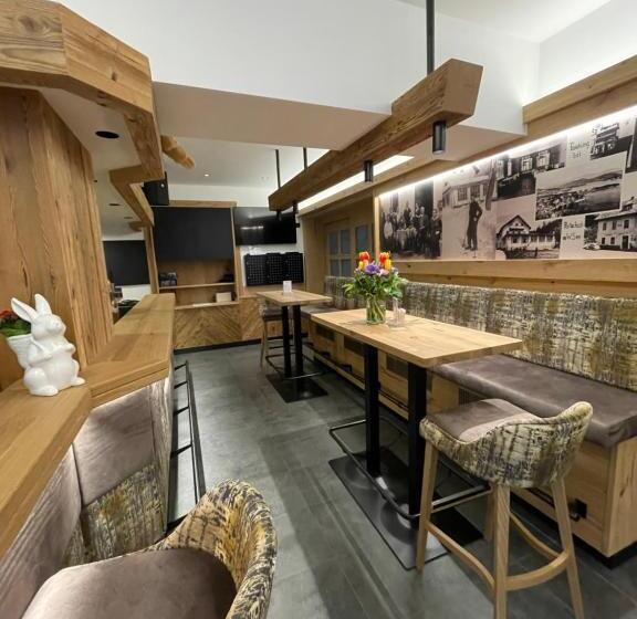 ホテル Restaurant Thadeushof