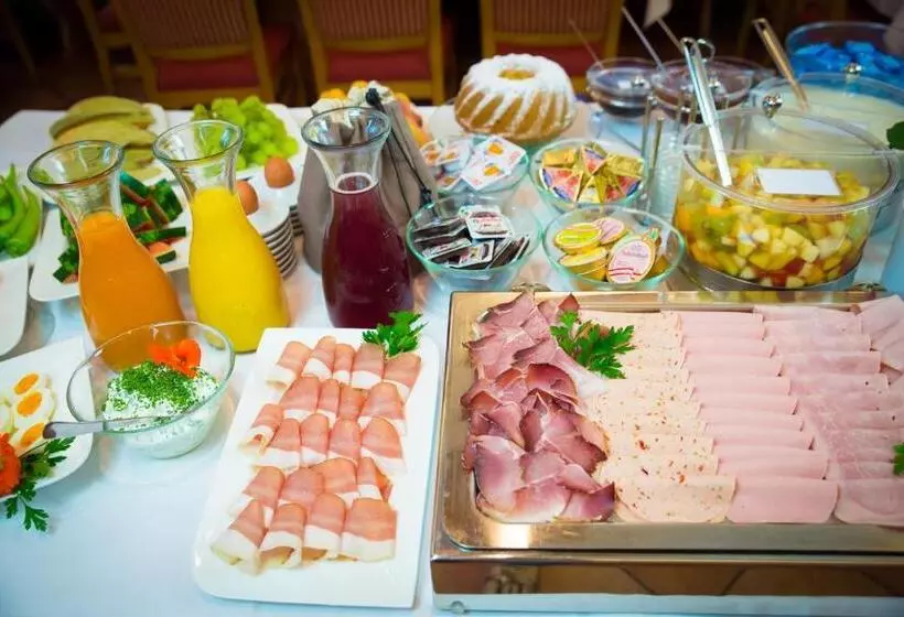 호텔 Restaurant Thadeushof