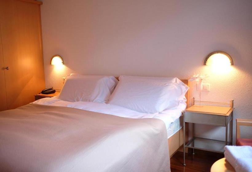 ホテル Restaurant Rothorn