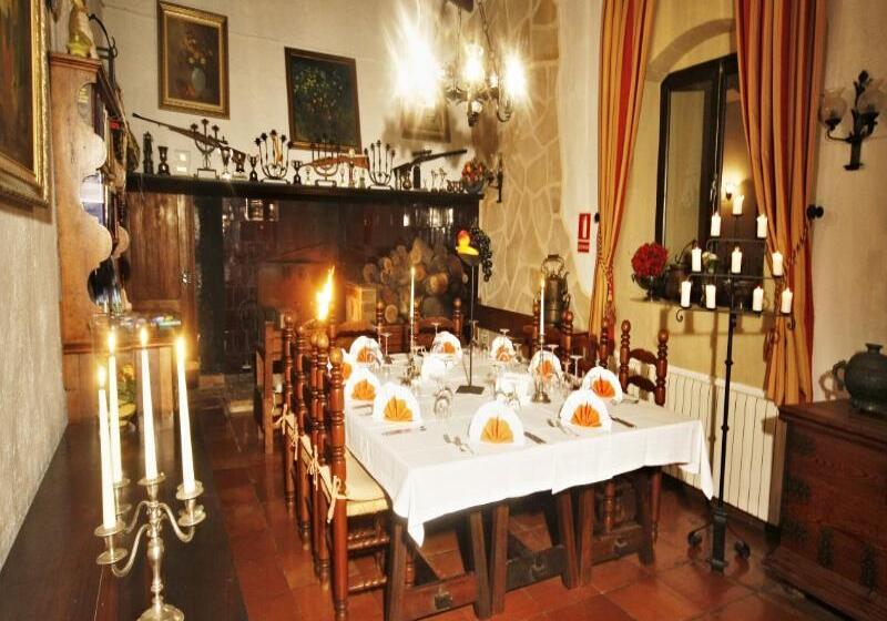 فندق ريفى Finca Hotel Predio Son Serra