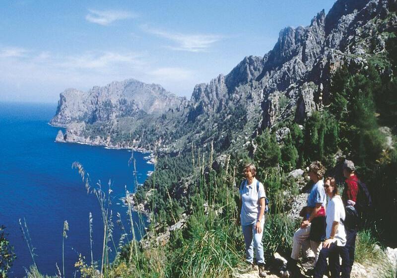 فندق ريفى Finca Hotel Predio Son Serra