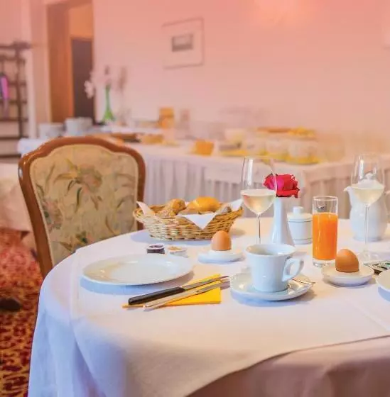 ホテル Weingarten Terlan   Rooms & Breakfast