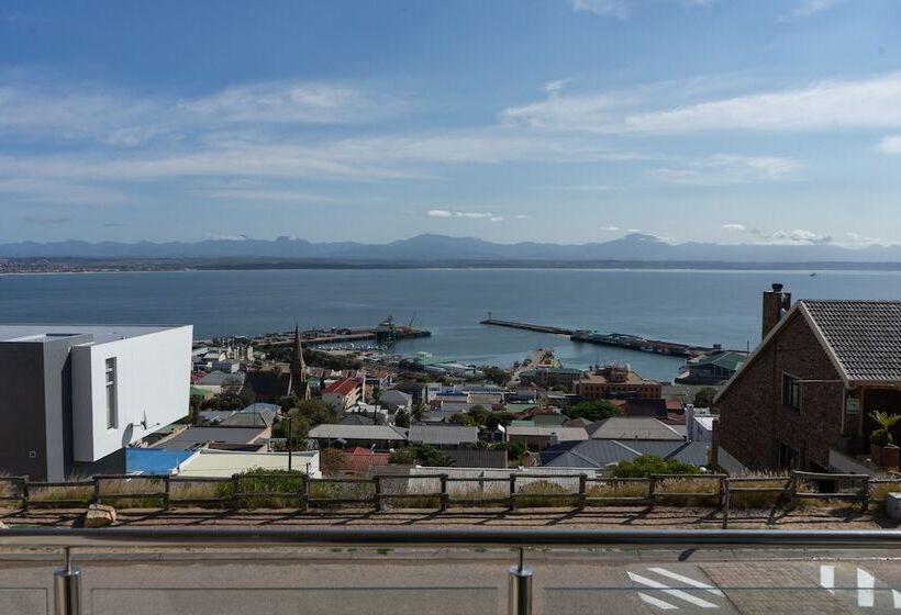 بنسيون Bartnique Guesthouse