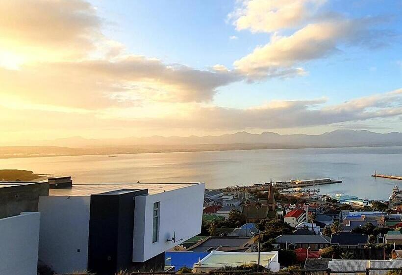 بنسيون Bartnique Guesthouse