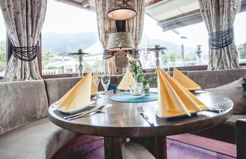 ペンション Gasthof Schmalzerhof