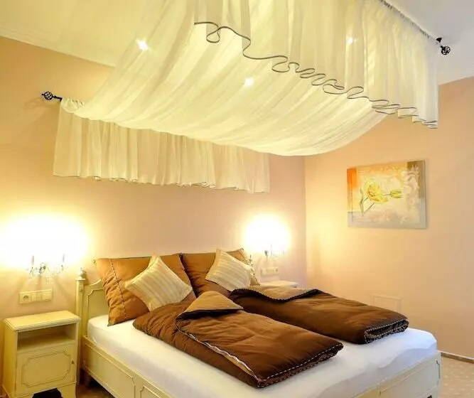 Wellness Hotel Zlatá Lípa