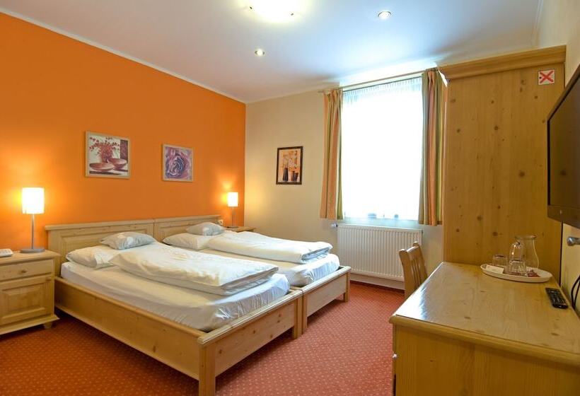 Wellness Hotel Zlatá Lípa