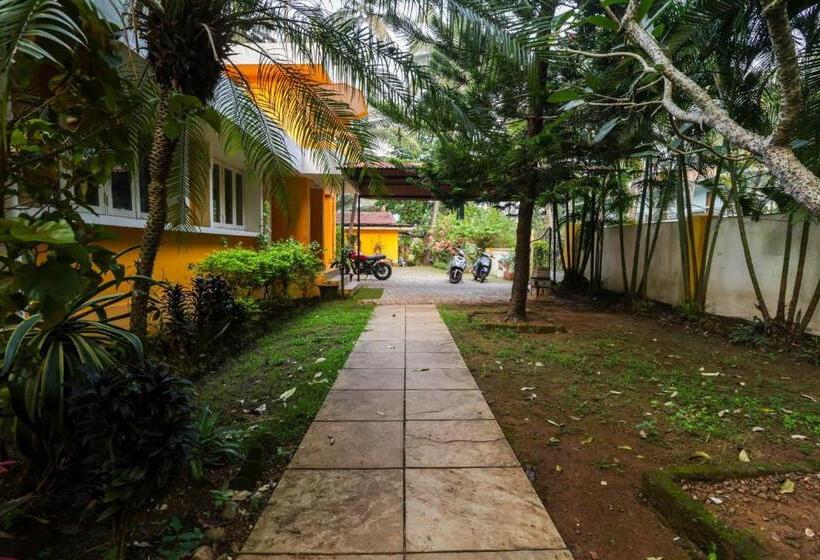 6 Bedrooms Nr Majorda Beach With Pool