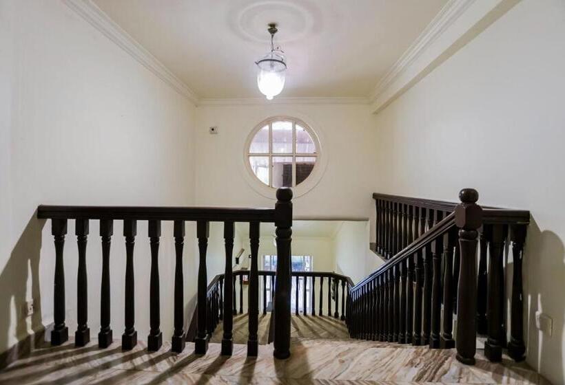 6 Bedrooms Nr Majorda Beach With Pool