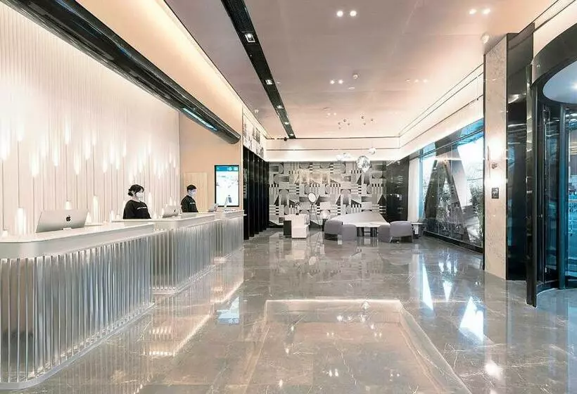 Atour Hotel Wuhan Optics Valley Square Yangjia Bay