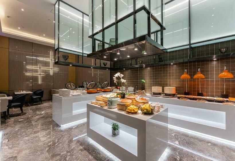 Atour Hotel Huzhou City Government