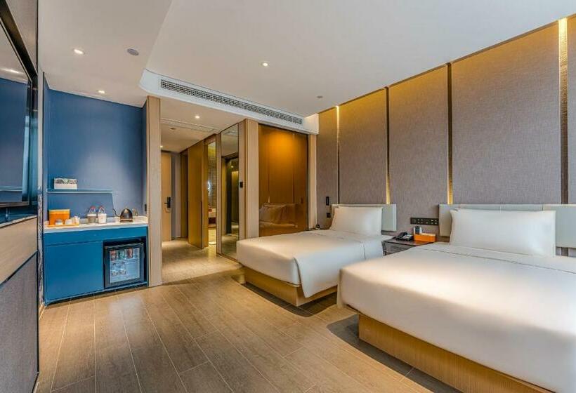 Atour Hotel Huzhou City Government