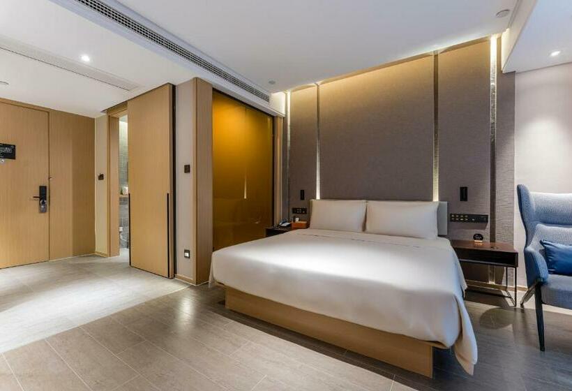 Atour Hotel Huzhou City Government