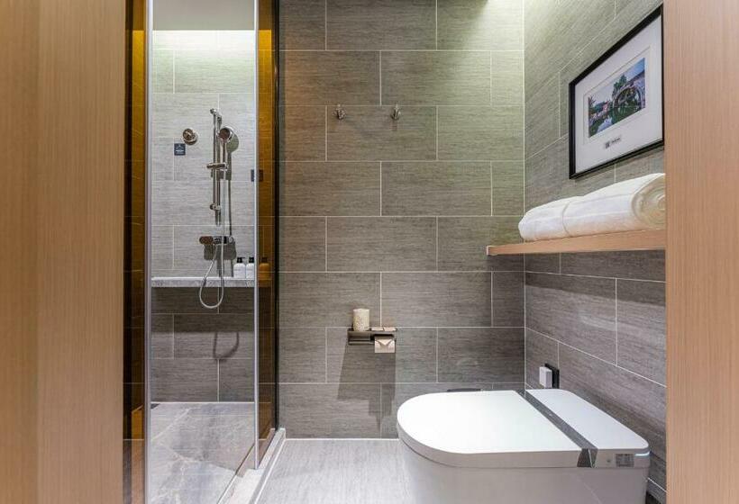 Atour Hotel Huzhou City Government