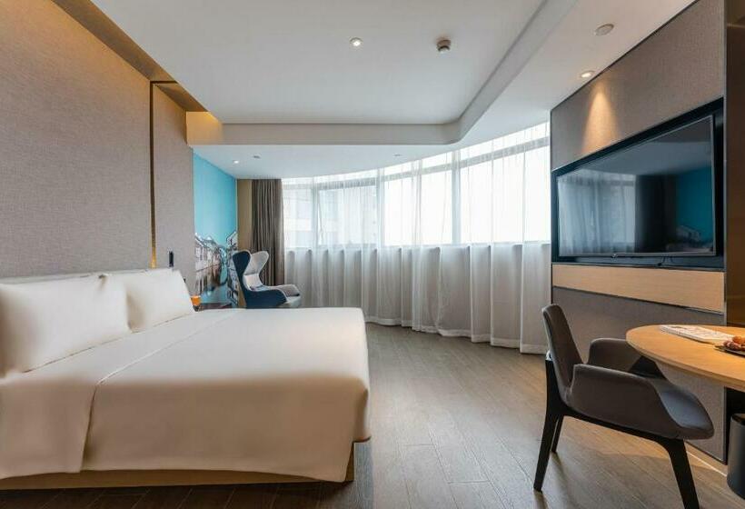 Atour Hotel Huzhou City Government