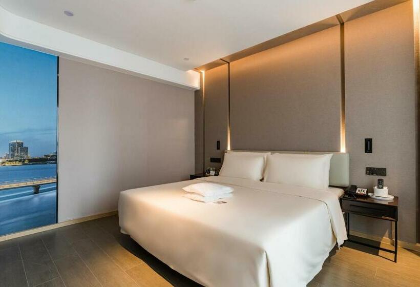 Atour Hotel Suzhou North High Speed Railway Station