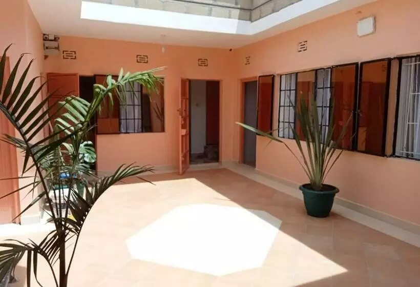 هتل Bustani