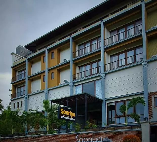 ホテル Sooriya Wessagiri Resort