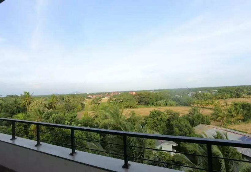 ホテル Sooriya Wessagiri Resort