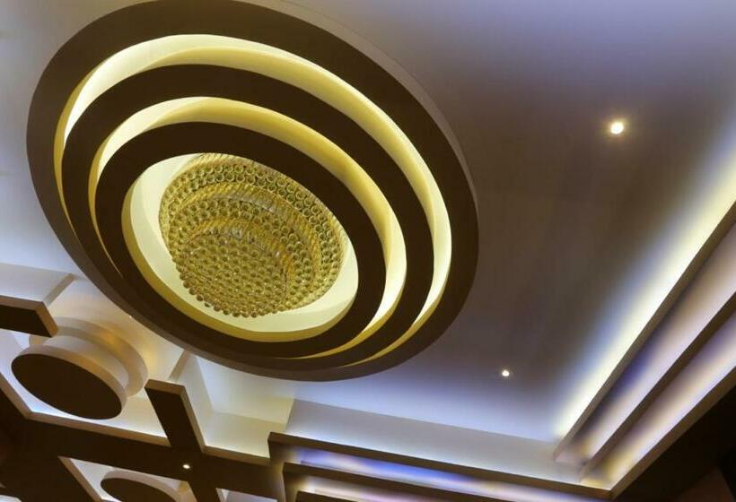 فندق Sooriya Wessagiri Resort