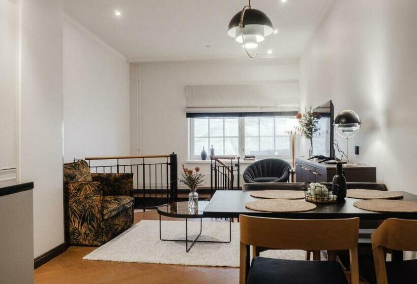 Bob W Koti Katajanokka