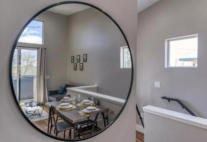 Midtown Retreat Quiet, Work Friendly, And Mtn Views