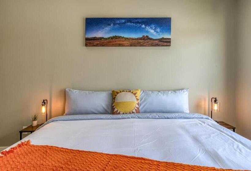 Midtown Retreat Quiet, Work Friendly, And Mtn Views