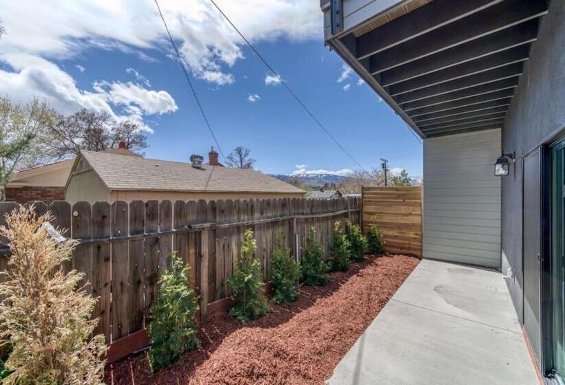 Midtown Retreat Quiet, Work Friendly, And Mtn Views