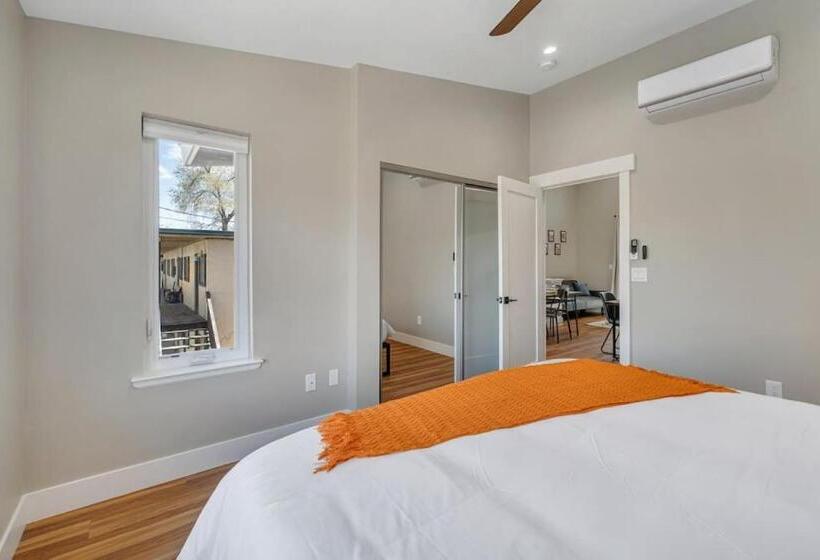 Midtown Retreat Quiet, Work Friendly, And Mtn Views