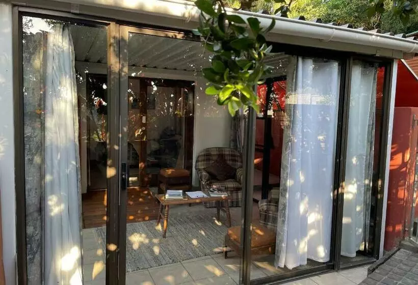 ペンション 17 Hawkes Head Self Catering