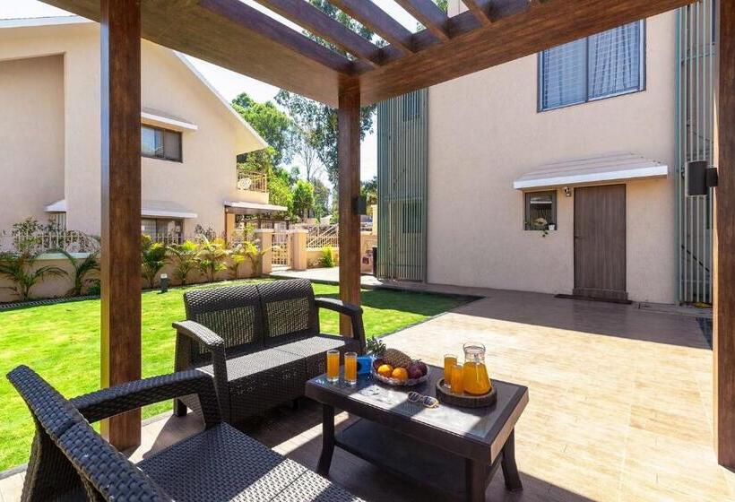 Stayvista S Stars & Boulevards With Kids Zone, Gazebo Lawn, Stargazing Glass Ceiling, Indoor Activit