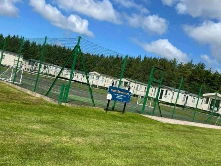 Woodside Hot Tub Retreat