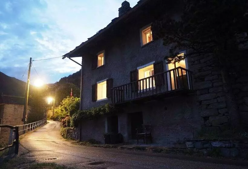 Casa Bruja Tradizionale Rustico Ticinese