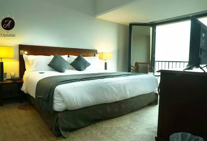 هتل Granada L Amitié