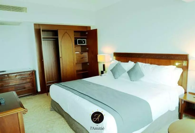 هتل Granada L Amitié