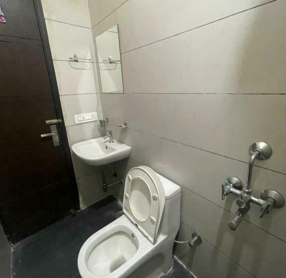 هتل Oyo 88396 The Glory