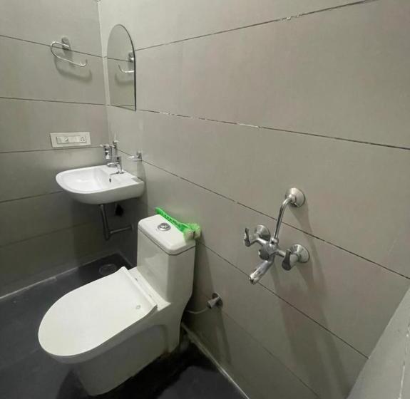 هتل Oyo 88396 The Glory