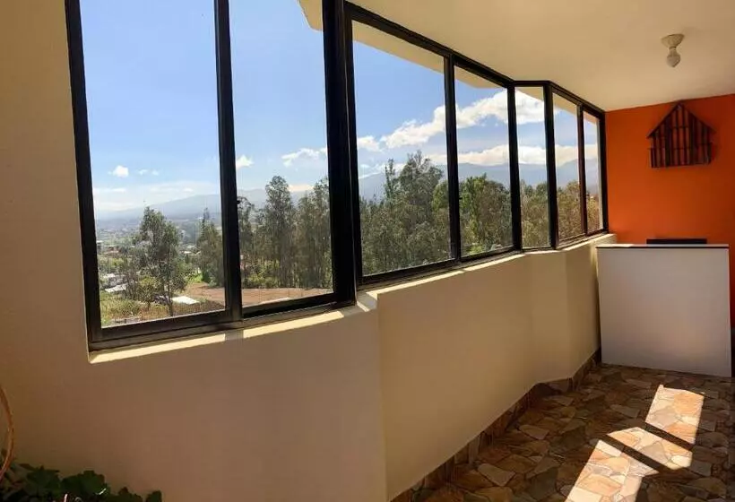 ベッドアンドブレックファースト Hostal Casa San Fernando Tumbaco