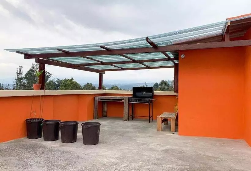 ベッドアンドブレックファースト Hostal Casa San Fernando Tumbaco