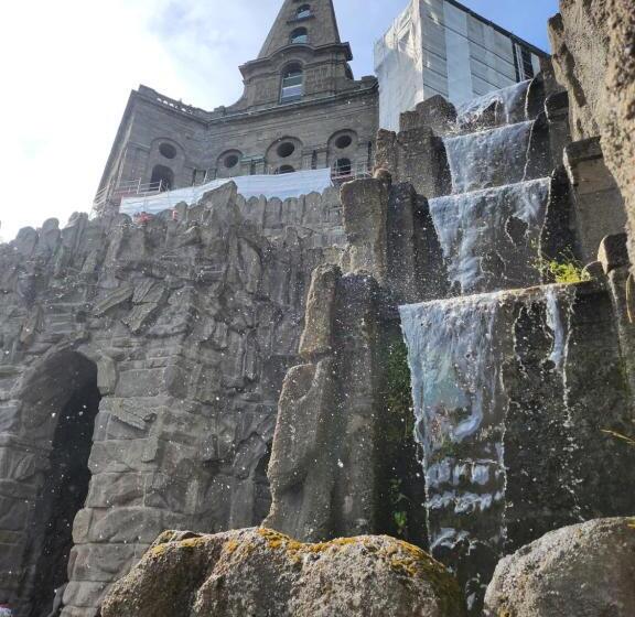 Helles, Ruhiges, Neues Quartier, Herkules Blick