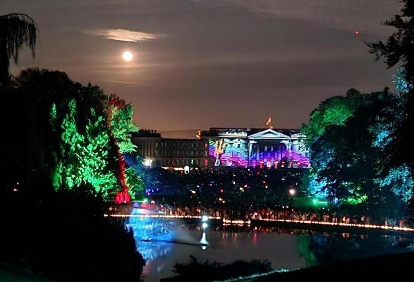 Helles, Ruhiges, Neues Quartier, Herkules Blick